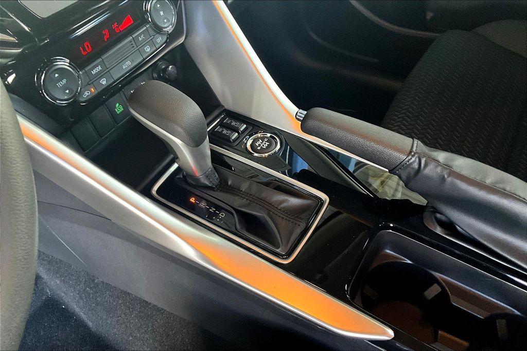 2026 Mitsubishi Eclipse Cross LE - Photo 8
