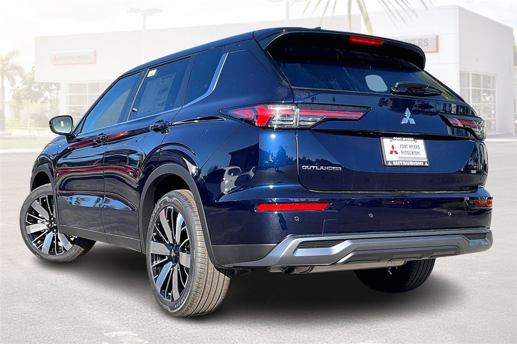 New 2026 Mitsubishi Outlander SE SUV