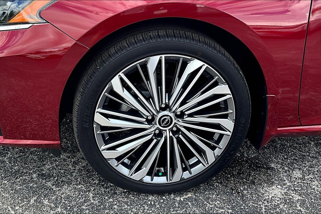 2024 Nissan Altima SL - Photo 29