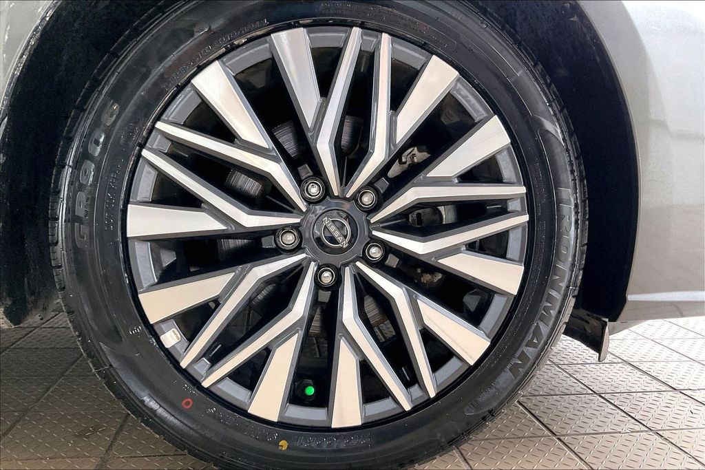 2025 Nissan Altima SV - Photo 33