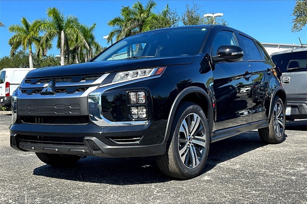 2025 Mitsubishi Outlander Sport ES SE LE photo 2