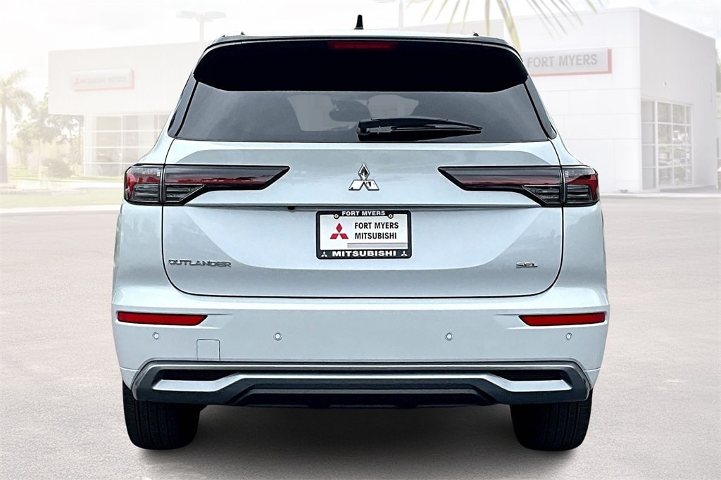 New 2025 Mitsubishi Outlander SEL SUV