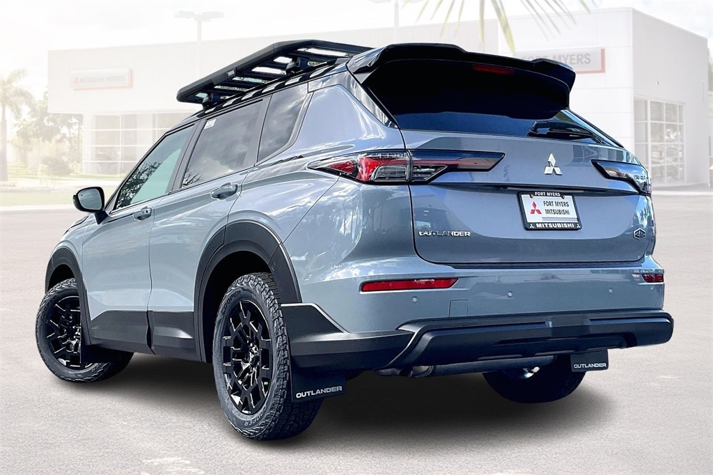 New 2026 Mitsubishi Outlander SE SUV