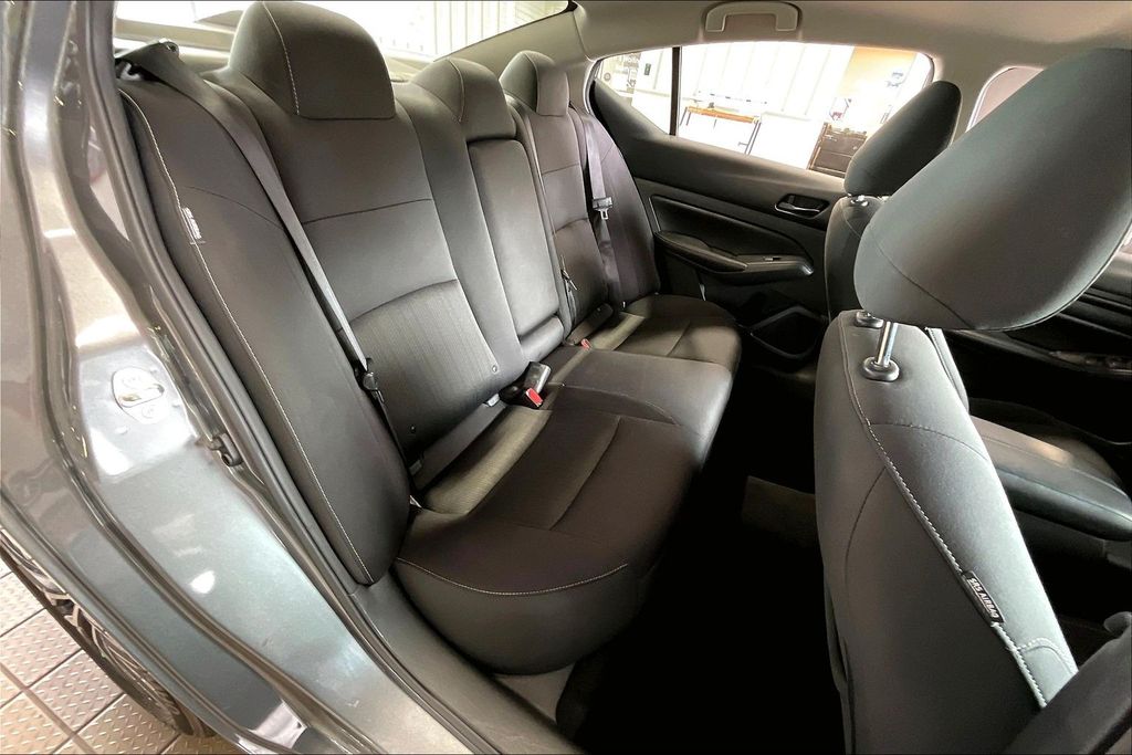 2025 Nissan Altima SV - Photo 15