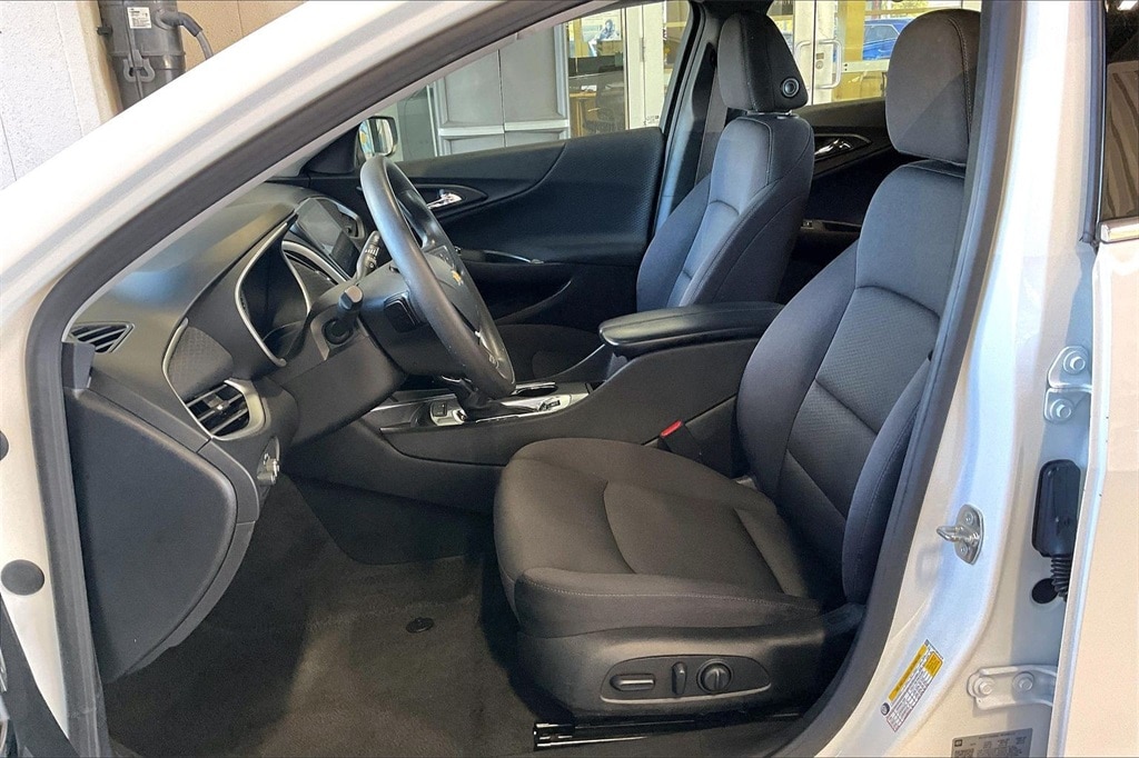 Used 2024 Chevrolet Malibu 1LT Sedan