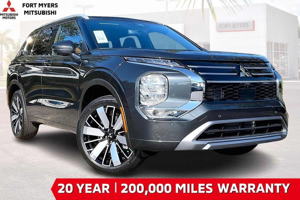2026 Mitsubishi Outlander SEL FWD's photo