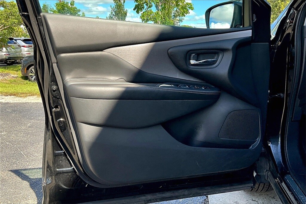 2024 Nissan Murano SV photo 2