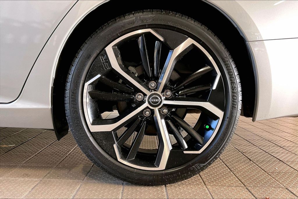 2025 Nissan Altima SR - Photo 32