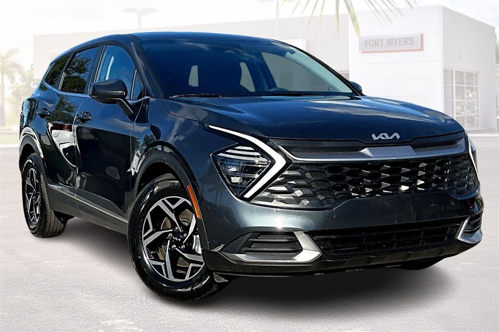 Used 2025 Kia Sportage LX SUV