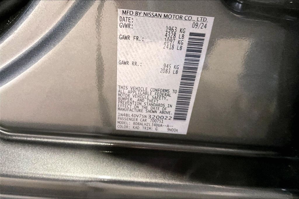 2025 Nissan Altima SV - Photo 35