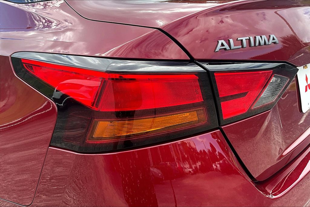 2024 Nissan Altima SL - Photo 18