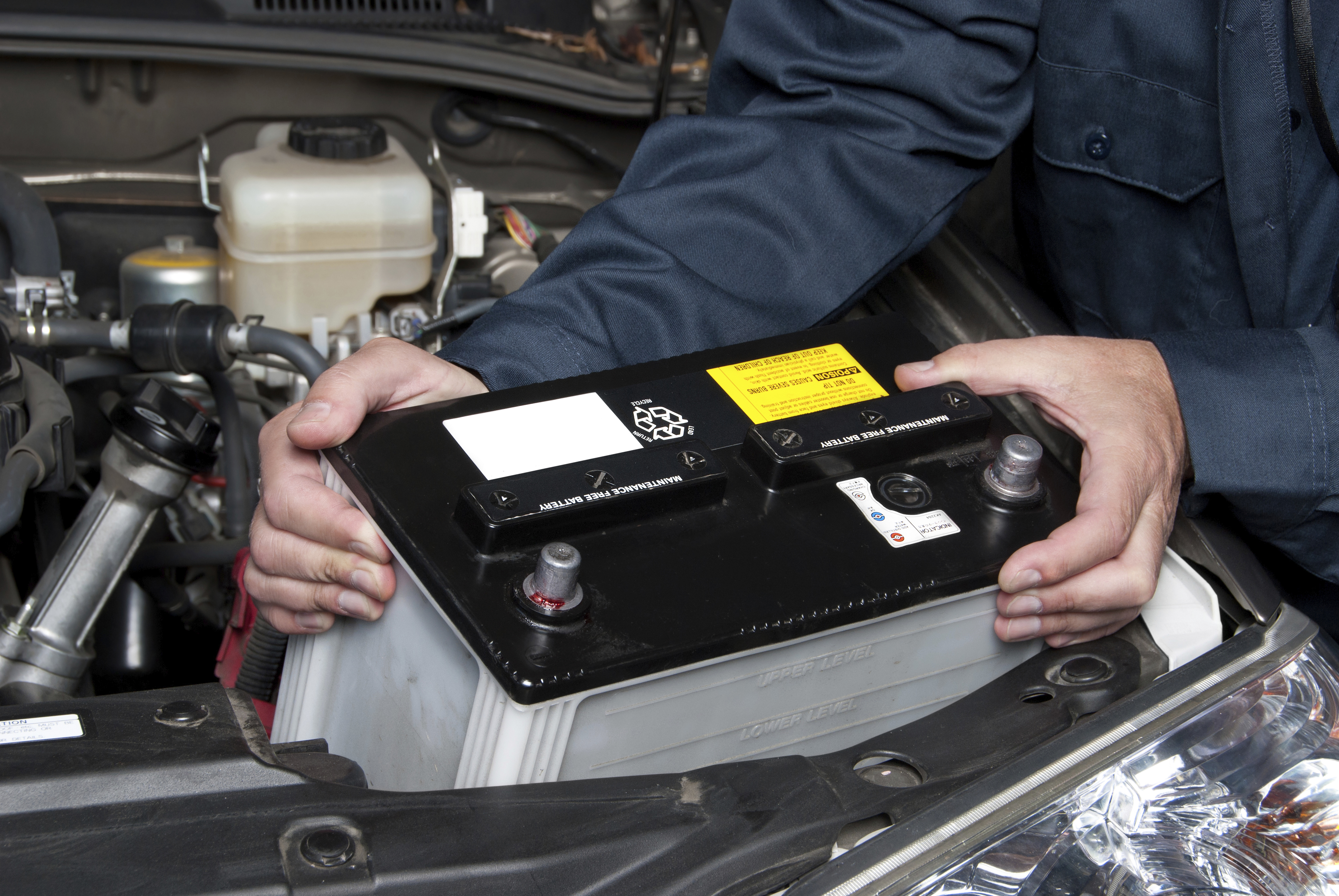 Change%20a%20Battery%20in%20a%20Mitsubishi.jpg