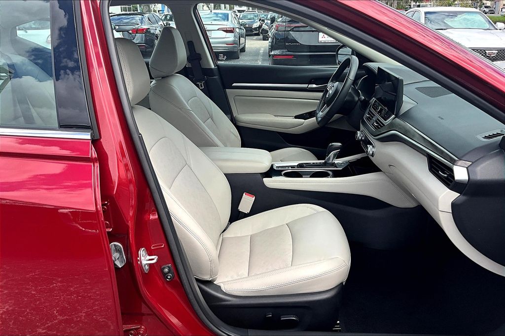 2024 Nissan Altima SL - Photo 21