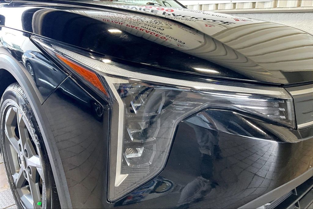 2025 Kia K4 LXS - Photo 24