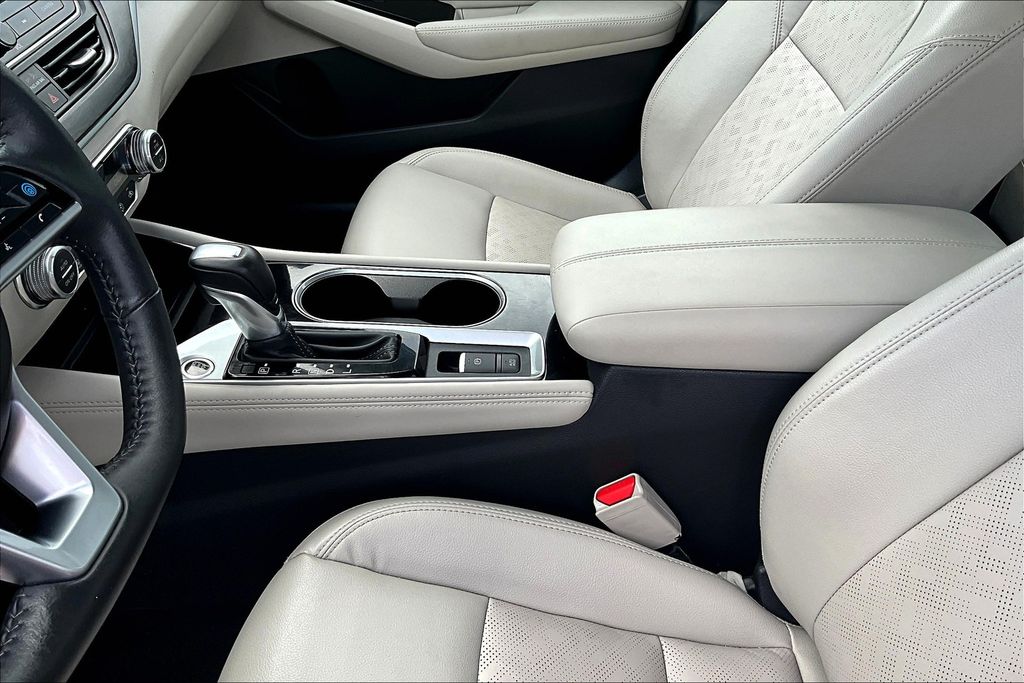2024 Nissan Altima SL - Photo 9