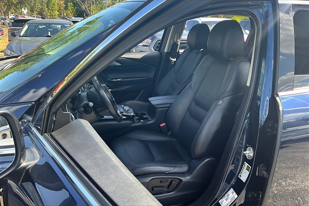 2022 Mazda CX-9 Touring photo 2