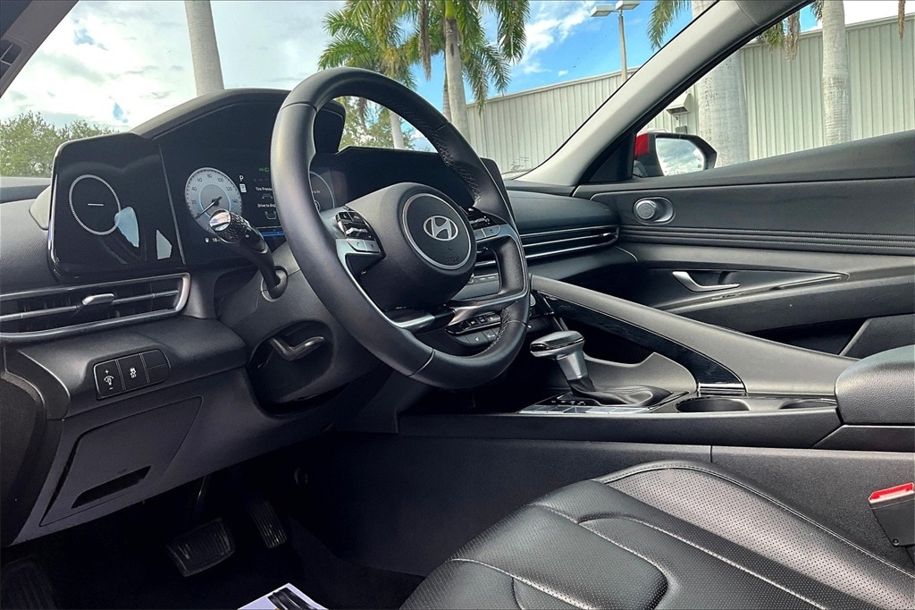 Used 2024 Hyundai Elantra Limited Sedan