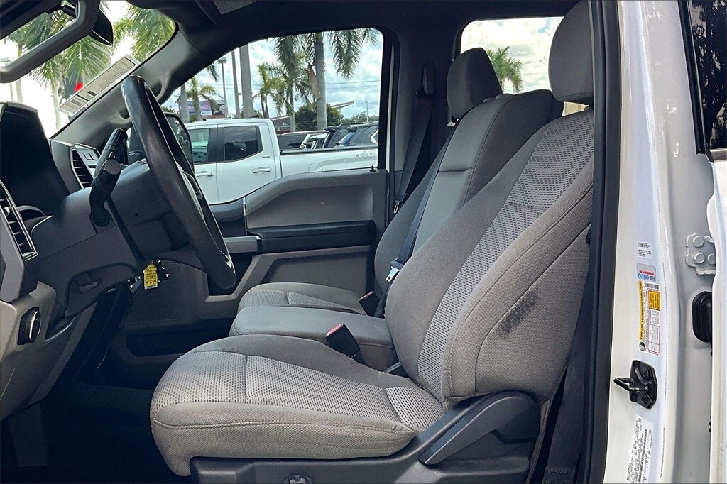 2022 Ford F-250 XLT photo 3
