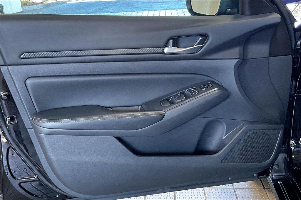 Used 2025 Nissan Altima SV Sedan