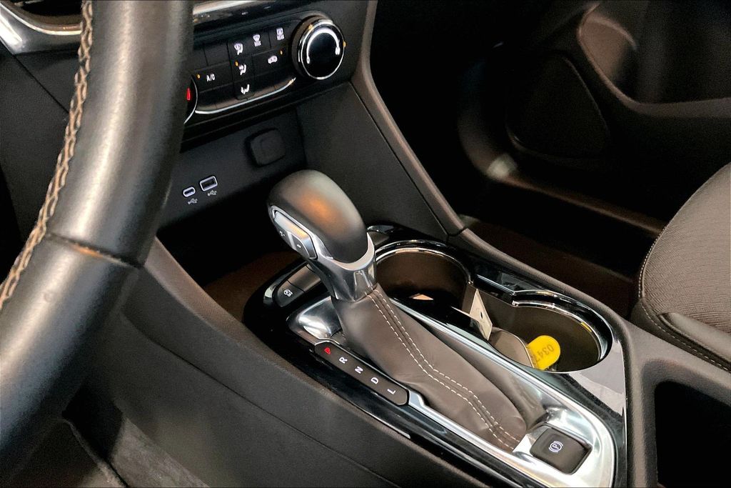 2025 Buick Encore GX Preferred - Photo 11