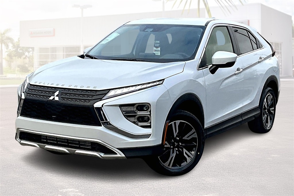 2025 Mitsubishi Eclipse Cross SE photo 2