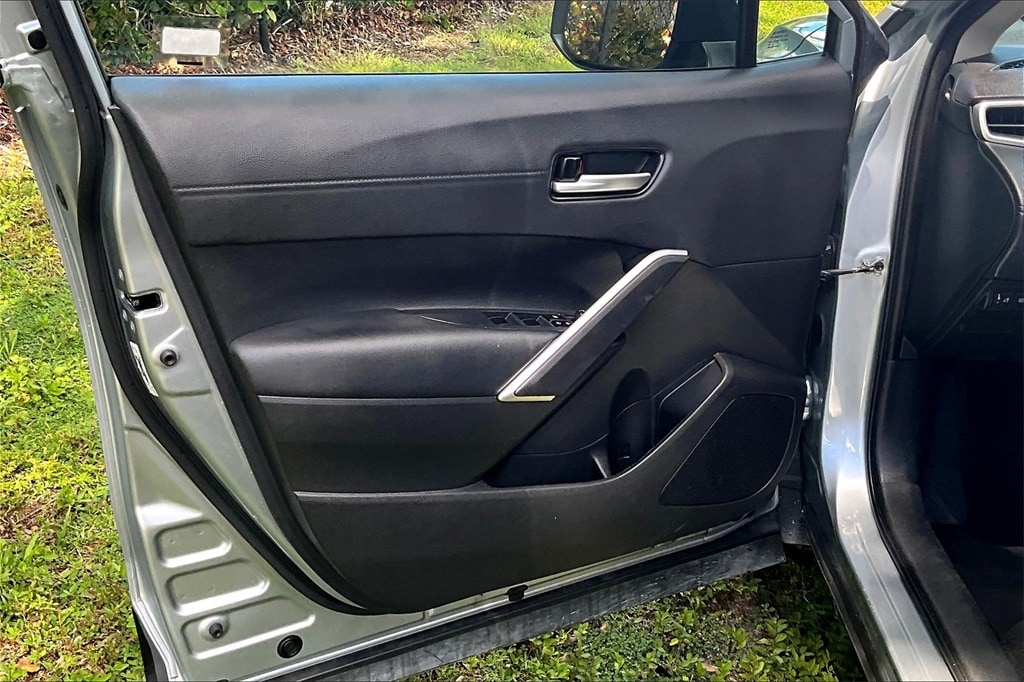 Used 2024 Toyota Corolla Cross XLE with VIN 7MUEAAAG0RV074961 for sale in Northfield, Minnesota