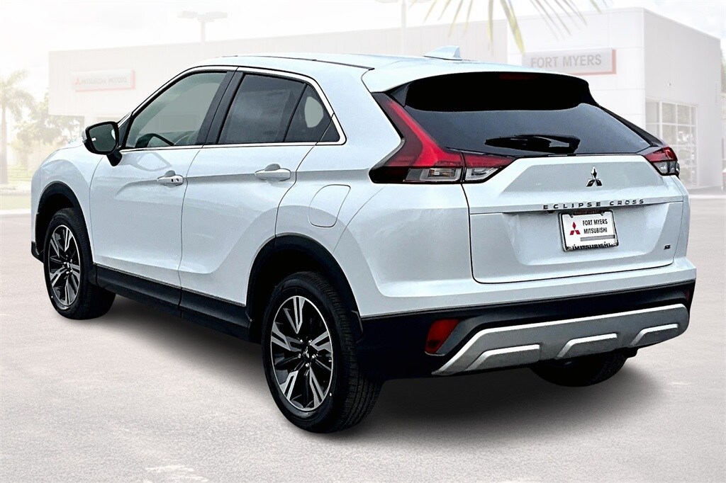 2025 Mitsubishi Eclipse Cross SE photo 3