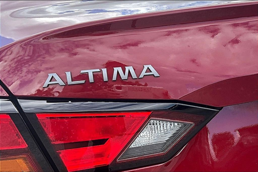 2024 Nissan Altima SL - Photo 19
