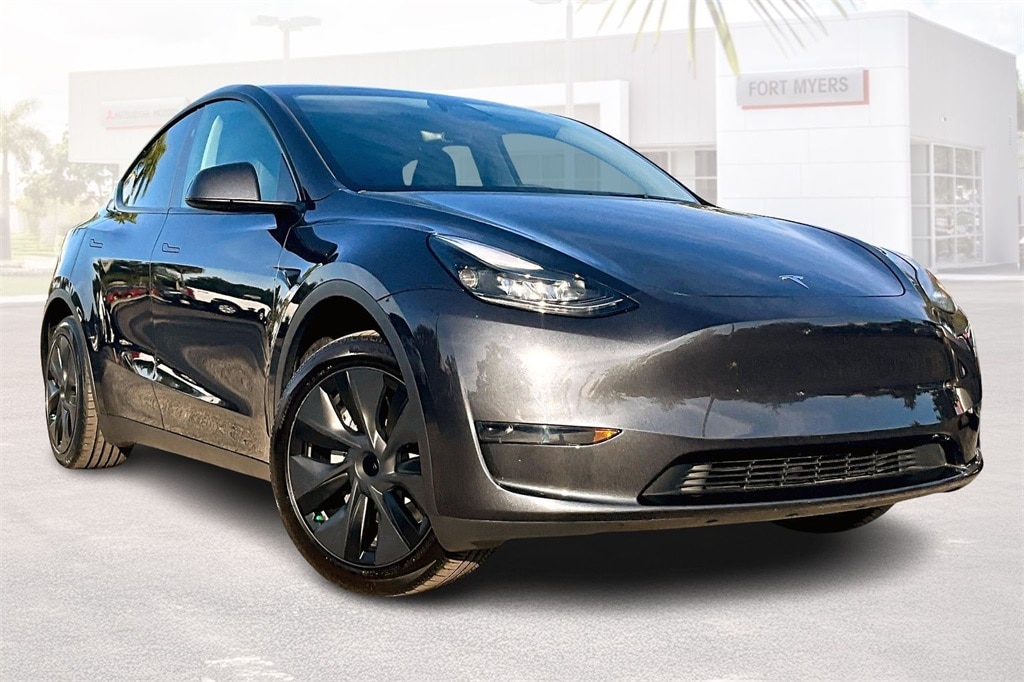 2024 Tesla Model Y Long Range's photo