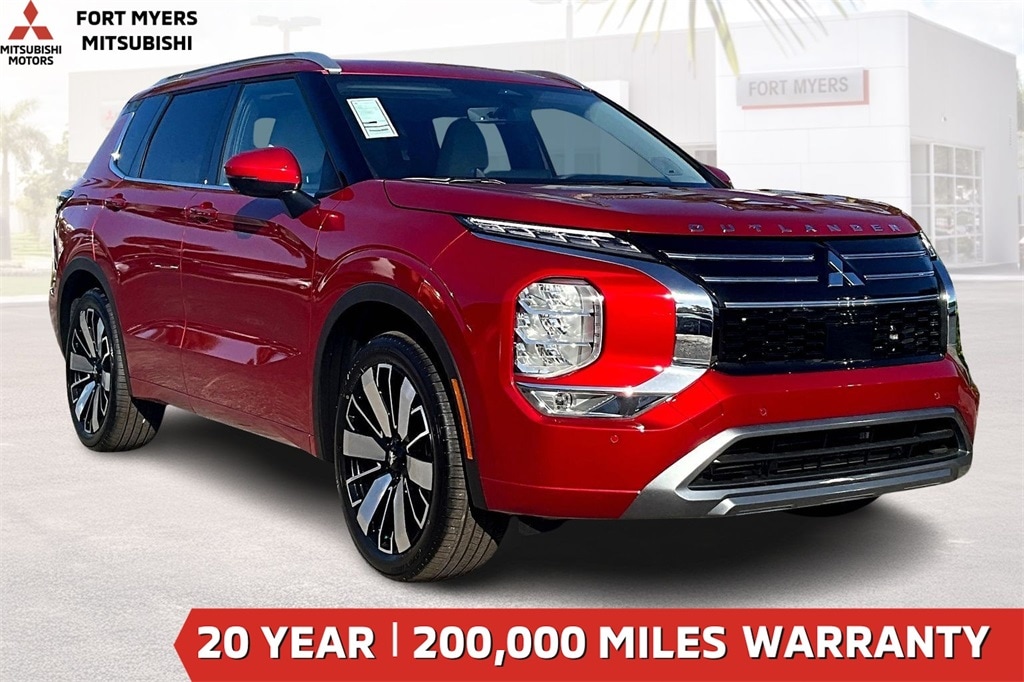 2025 Mitsubishi Outlander SEL's photo