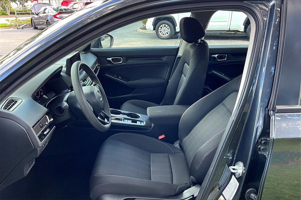 2025 Honda Civic LX photo 3