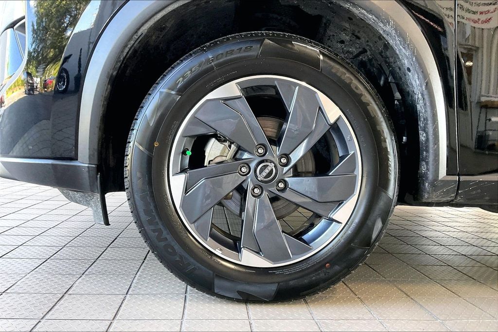 2025 Nissan Rogue SV - Photo 30