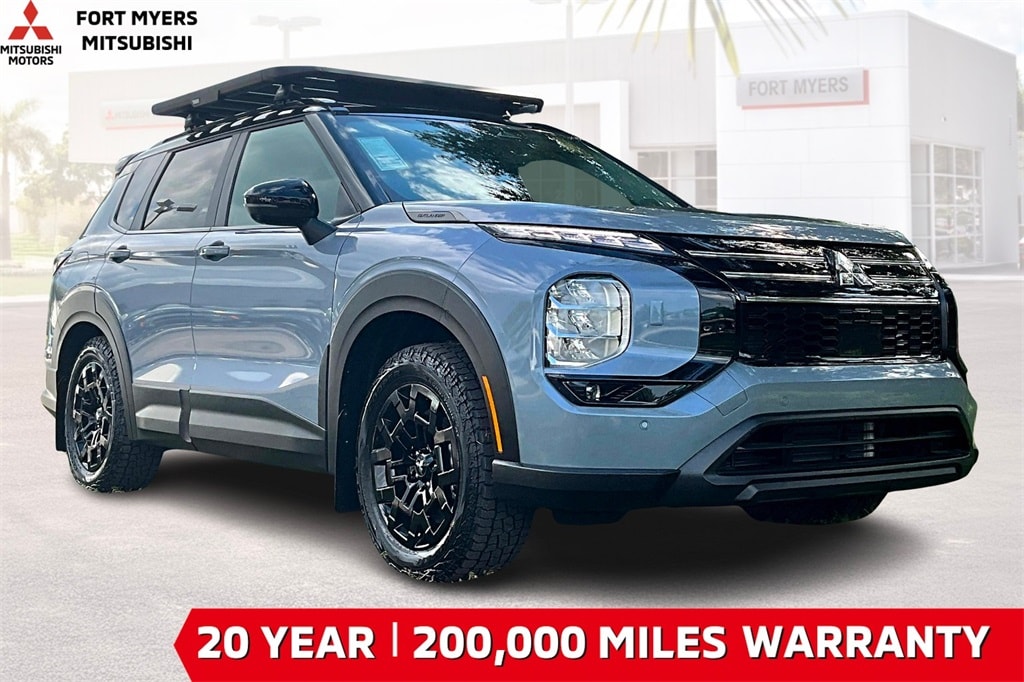 2025 Mitsubishi Outlander Trail Edition's photo