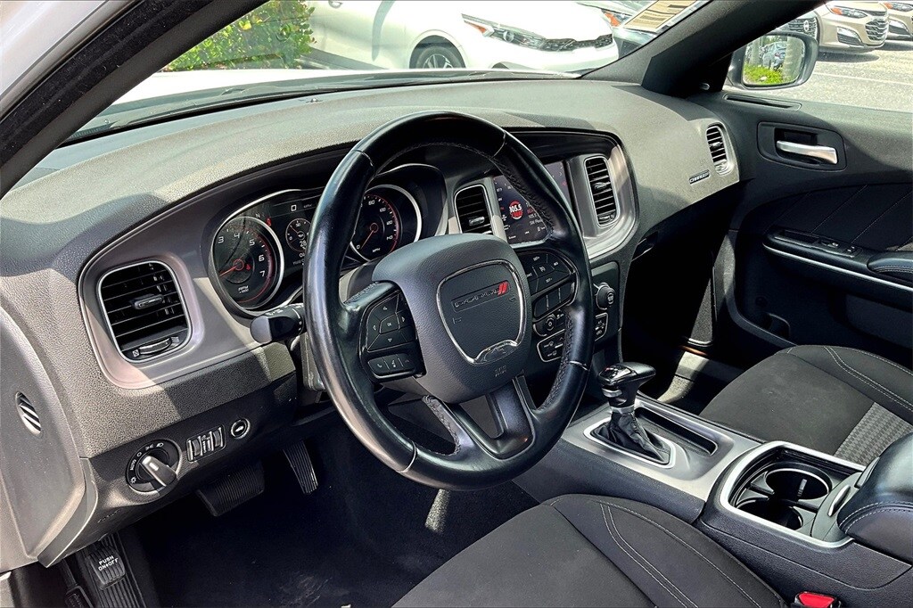 2023 Dodge Charger SXT photo 2