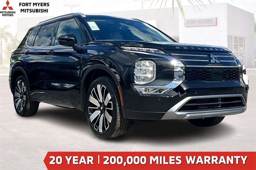 2025 Mitsubishi Outlander SEL's photo