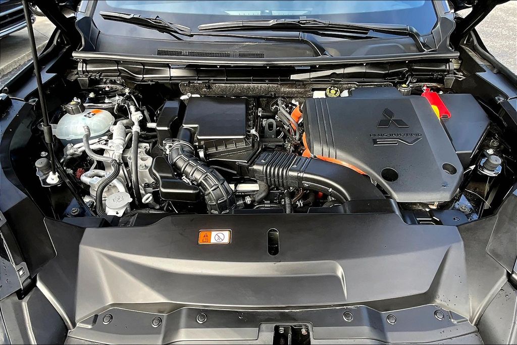 2025 Mitsubishi Outlander Plug-in Hybrid SEL Black Edition - Photo 11