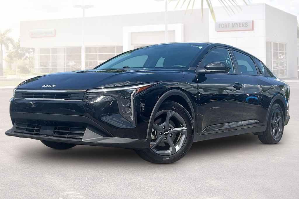 2025 Kia K4 LXS - Photo 28