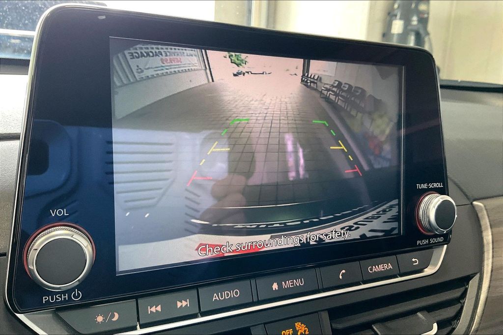 2025 Nissan Altima SV - Photo 12
