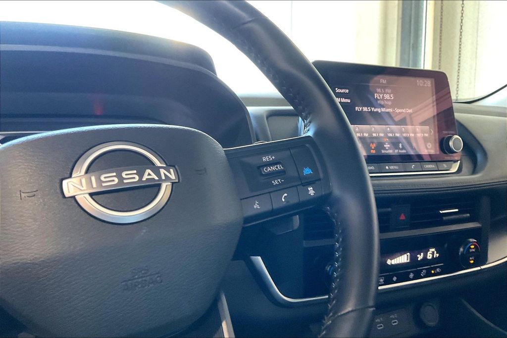 2025 Nissan Rogue SV - Photo 9