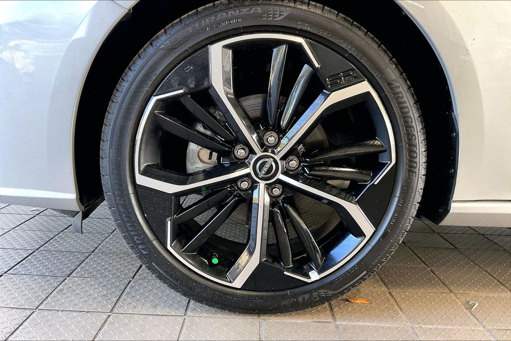 2025 Nissan Altima SR - Photo 31