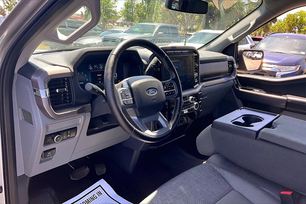 2024 Ford F-150 XLT photo 2