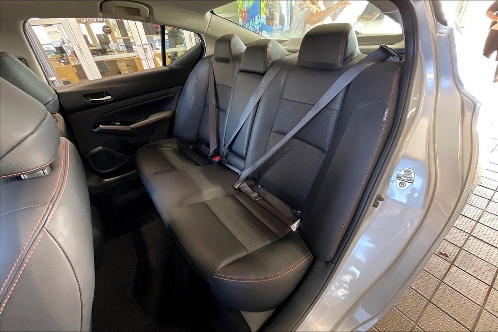 2025 Nissan Altima SR - Photo 14