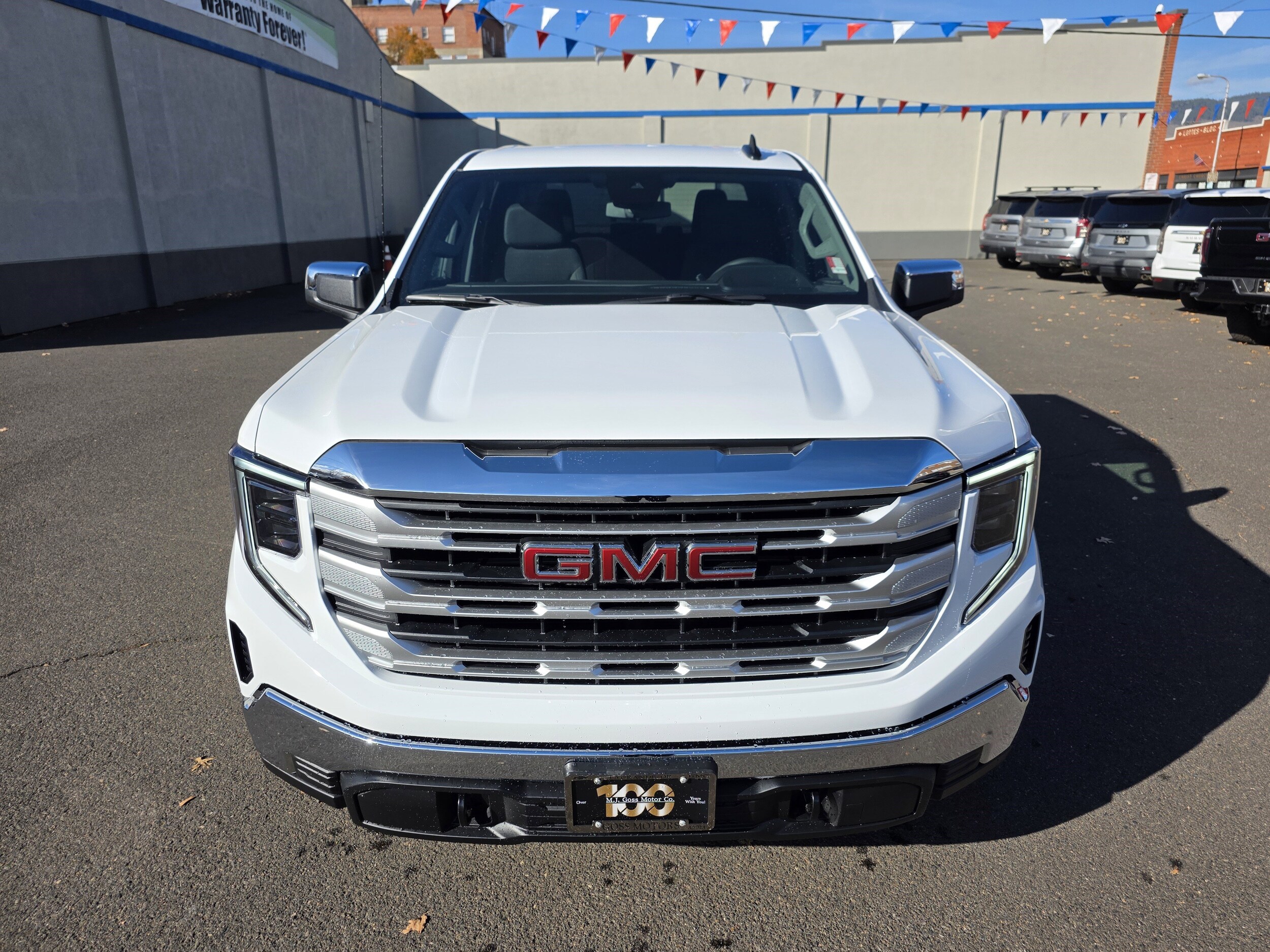 2026 Gmc Sierra 1500 SLE photo 2