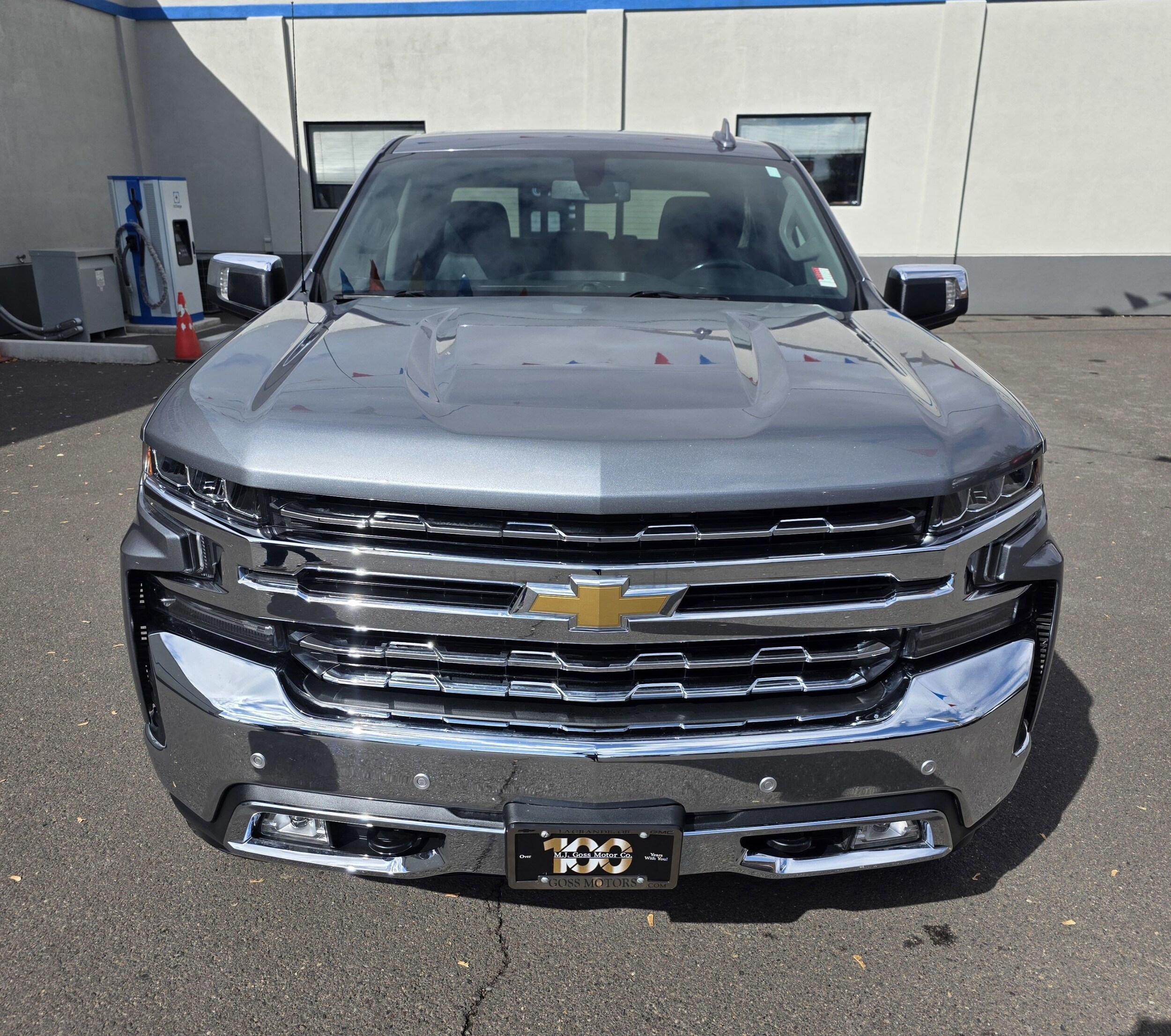 2020 Chevrolet Silverado 1500 LTZ photo 3