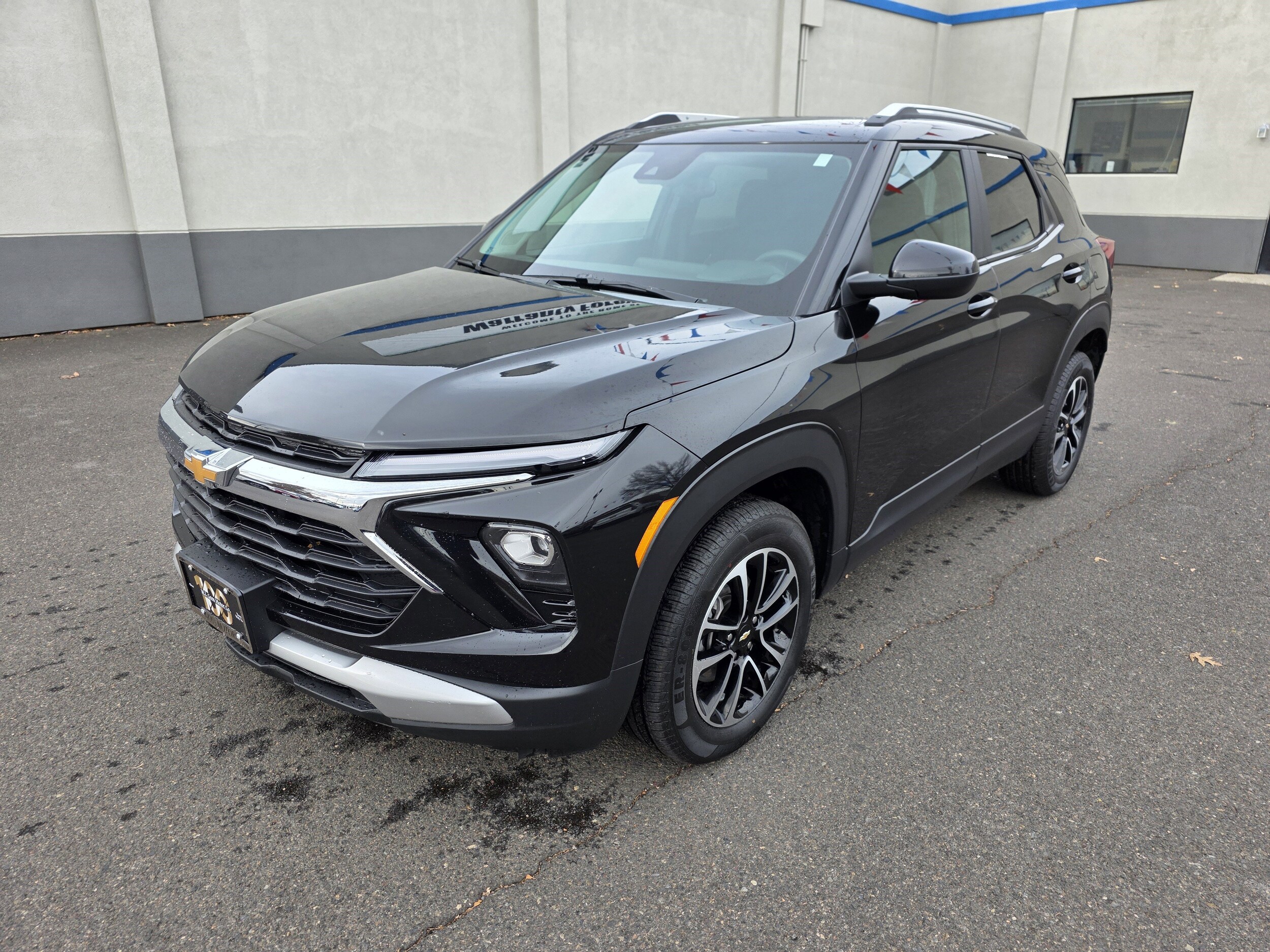 2025 Chevrolet Trailblazer LT photo 3