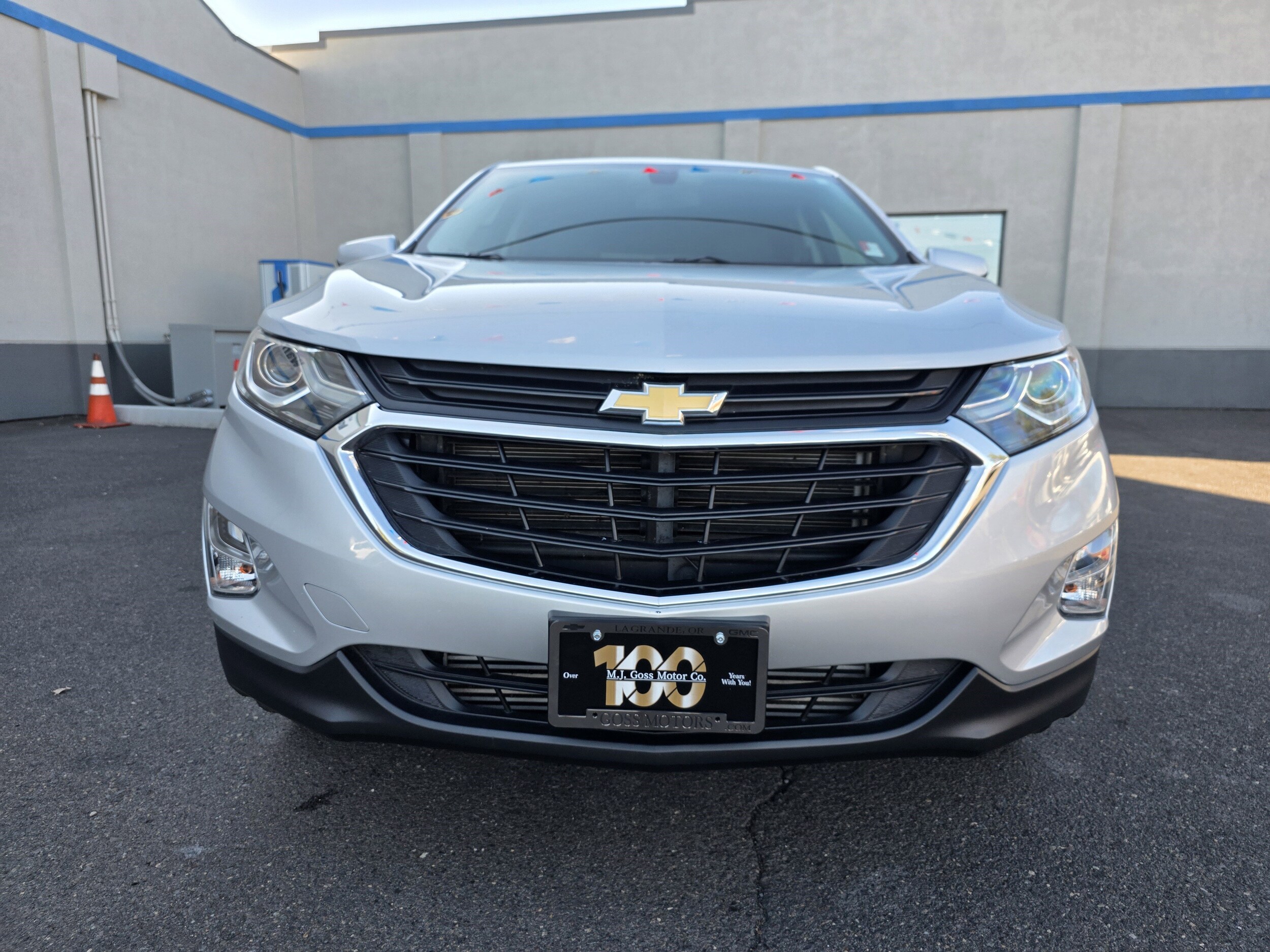 2019 Chevrolet Equinox LT photo 2