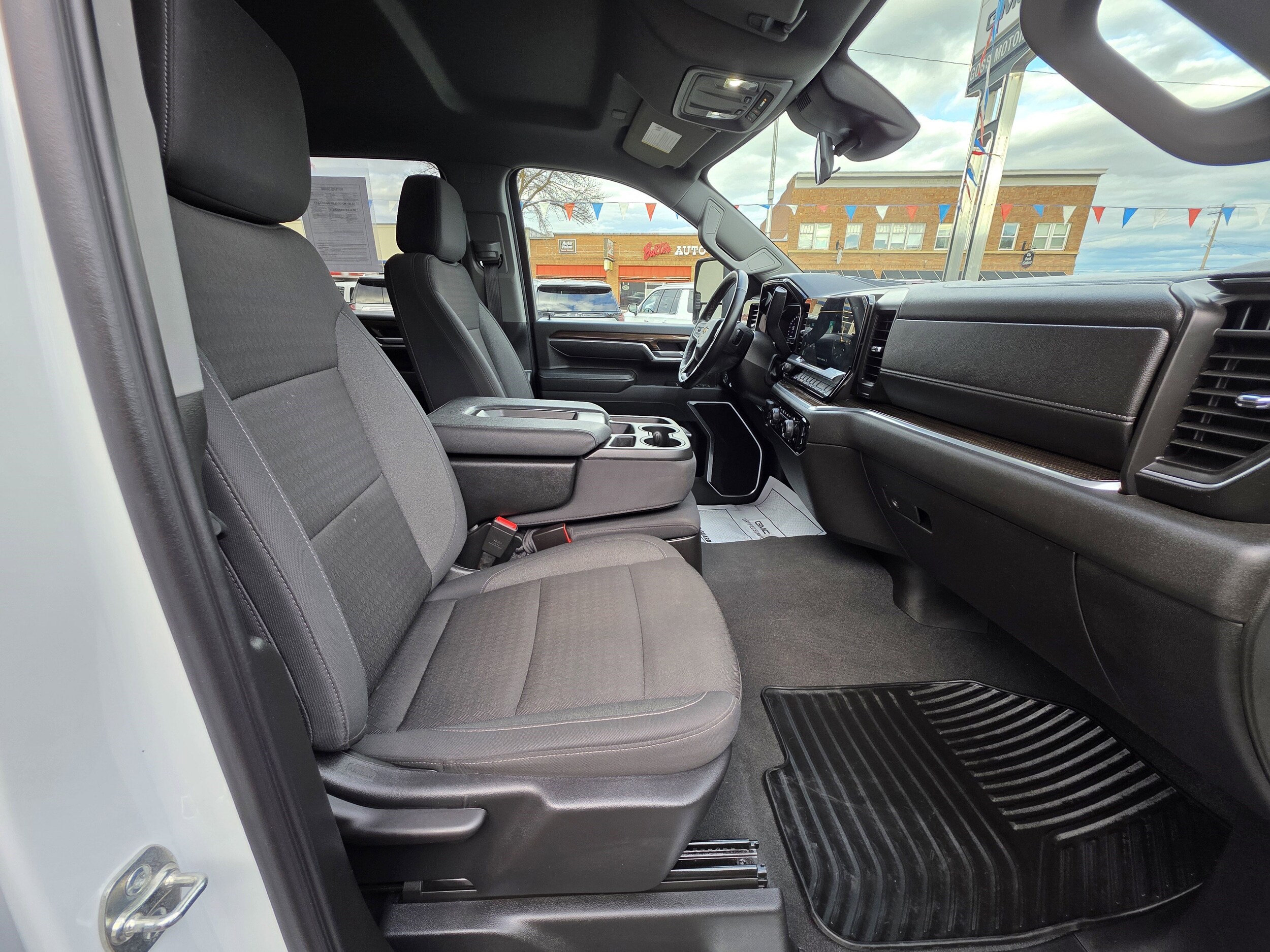 2025 Chevrolet Silverado 2500HD LT - Photo 24