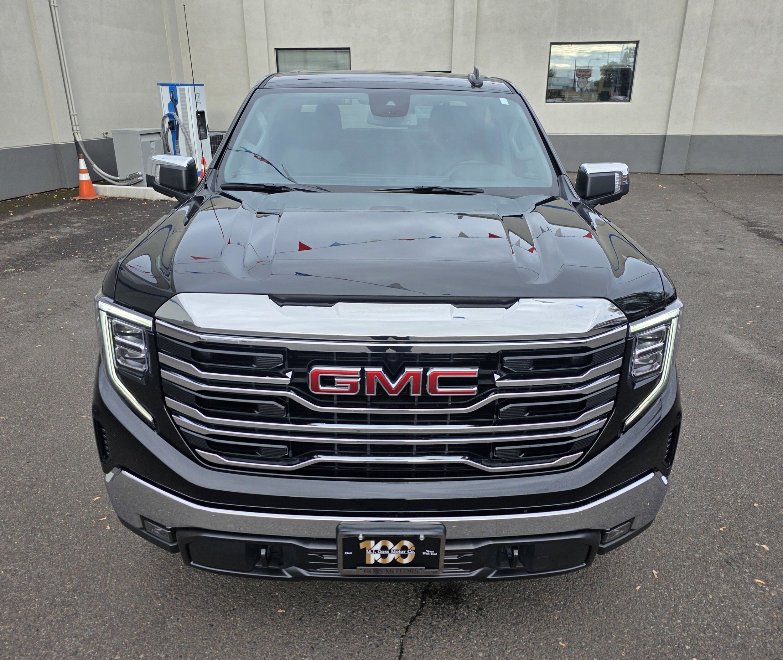 2024 Gmc Sierra 1500 SLT photo 3