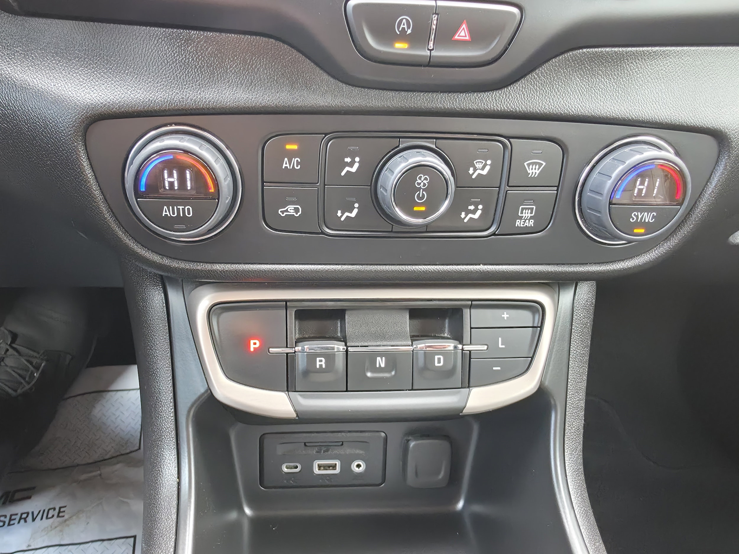 2024 GMC Terrain Denali - Photo 17