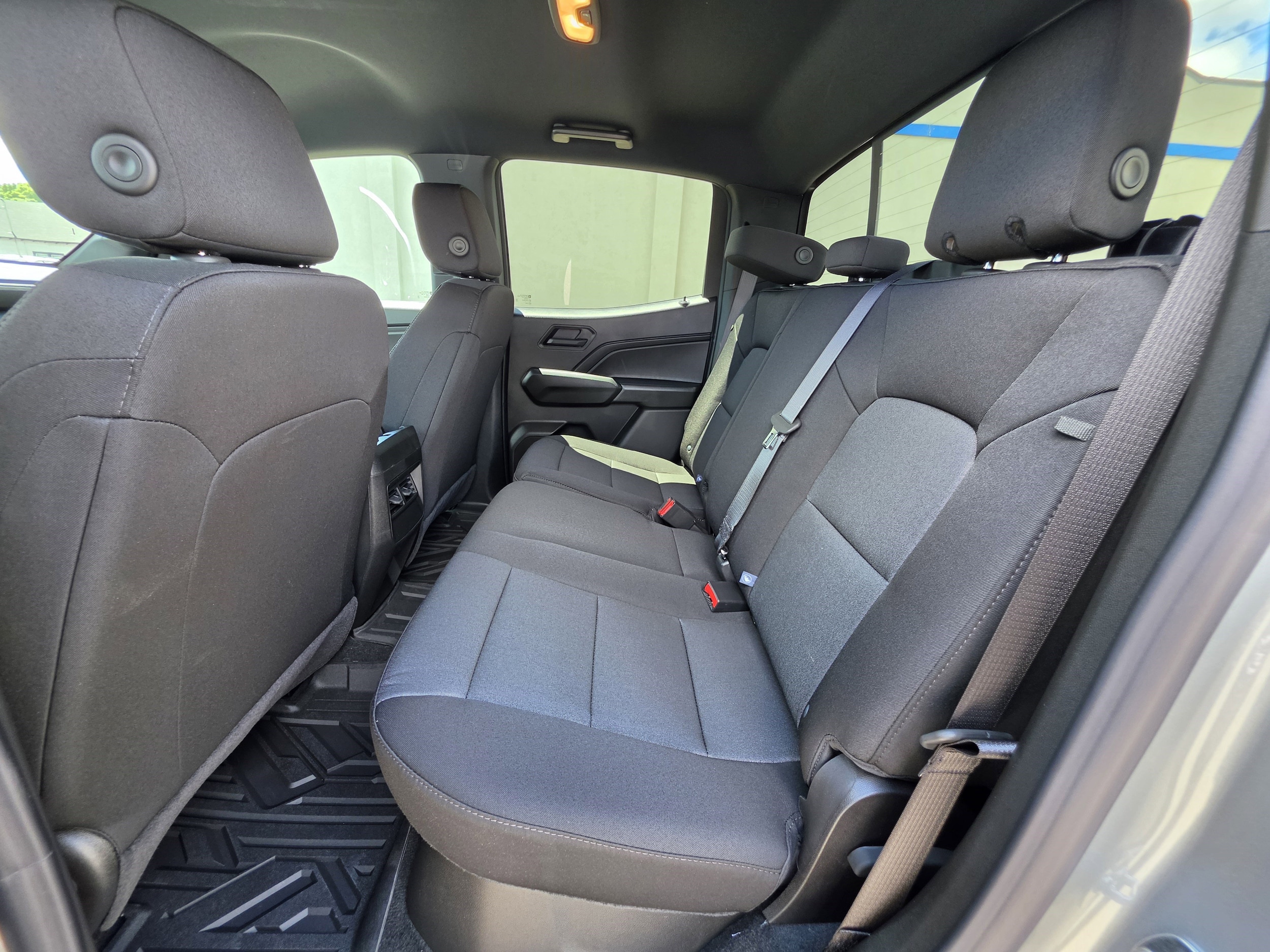 2026 Chevrolet Colorado Trail Boss - Photo 24